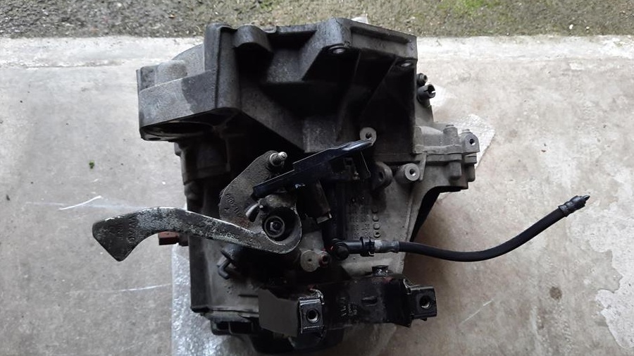 cutie viteze manuala 5 trepte  polo 6r fabia audi a1