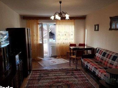 cv 251 Central! Victoriei, apartament 3 camere, decomandat + beci