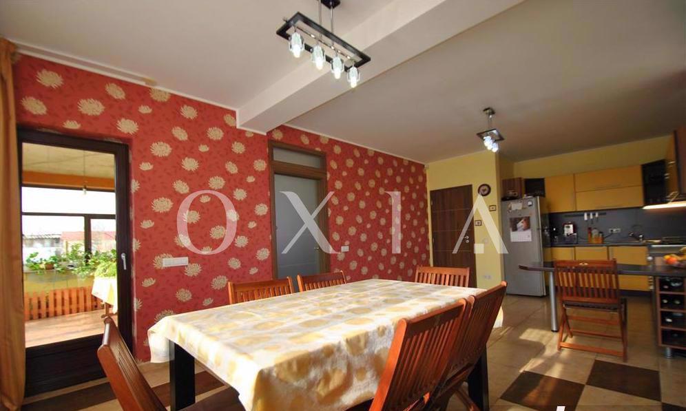CX262 Camere spatioase, teren generos, vatra satului.