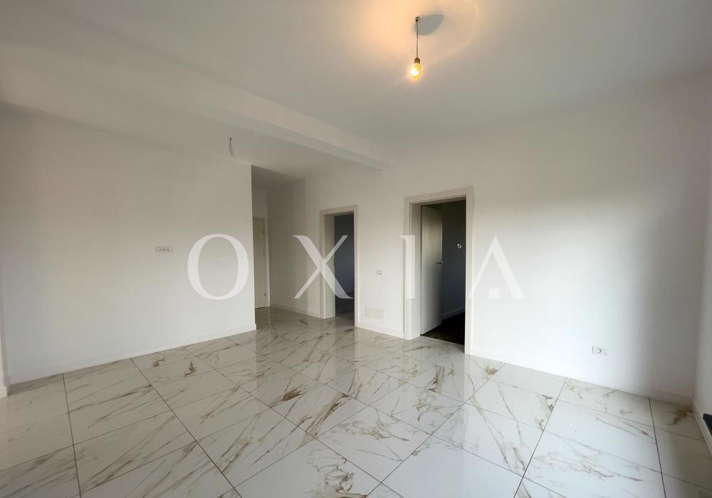 CX344 Duplex despartit prin garaj, finisaje Premium, zona buna
