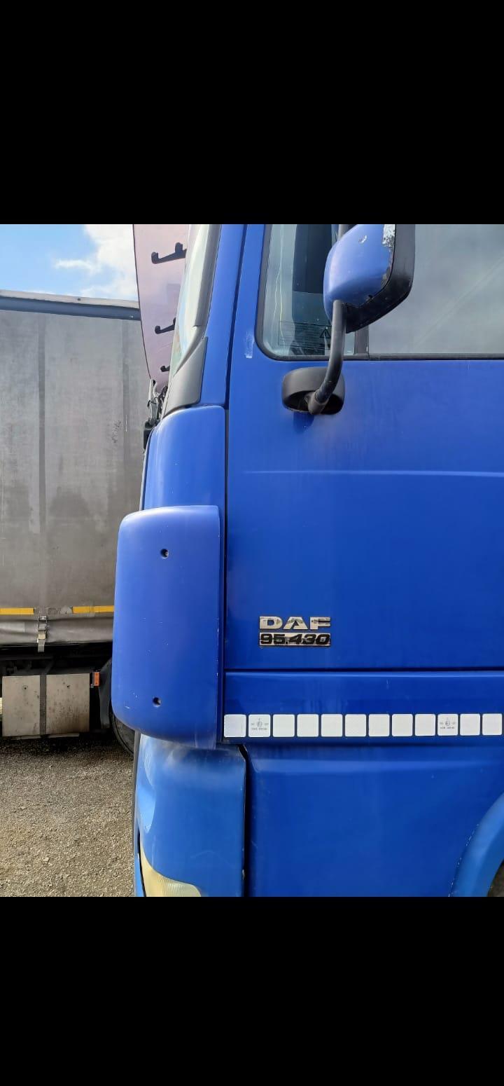 DAF XF95 cu remorca