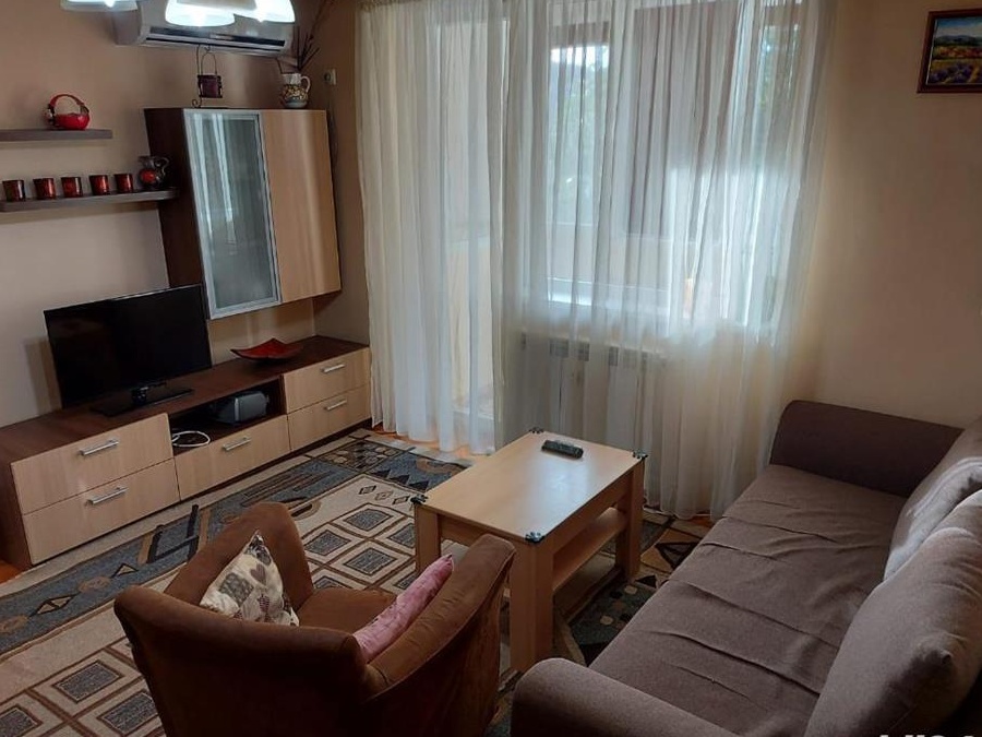 Dau in chirie apartament cu 2 camere - Oradea