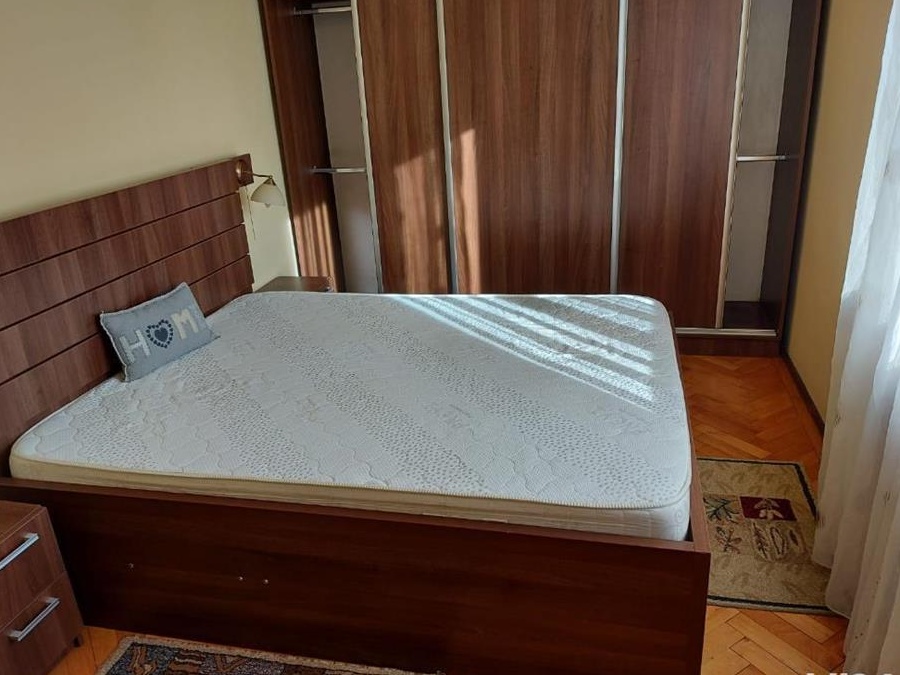 Dau in chirie apartament cu 2 camere - Oradea