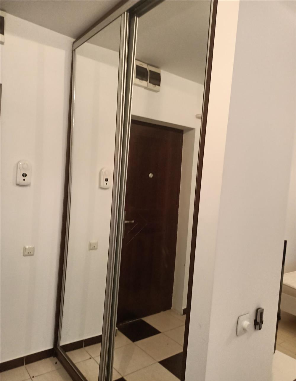 Dau spre închiriere garsoniera