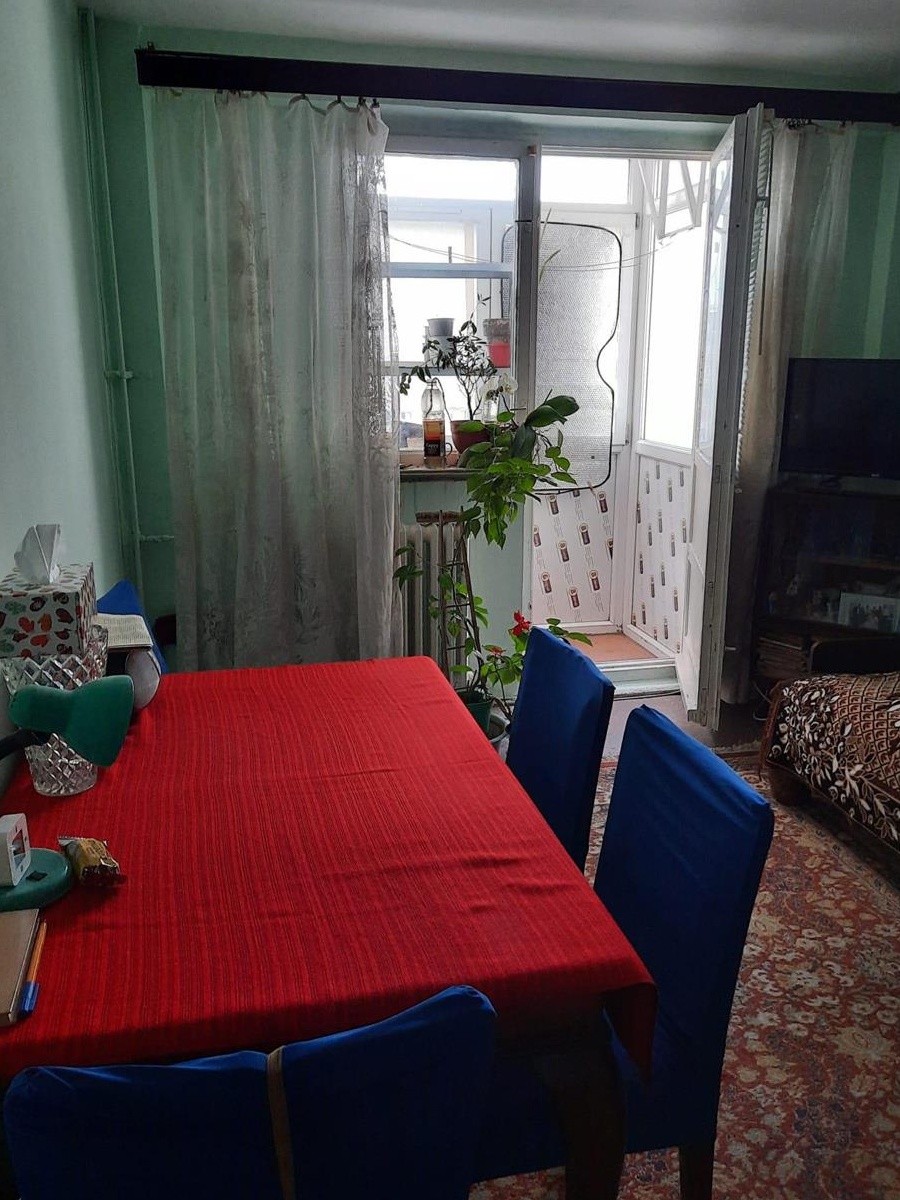de inchiriat 2 camere la bloc