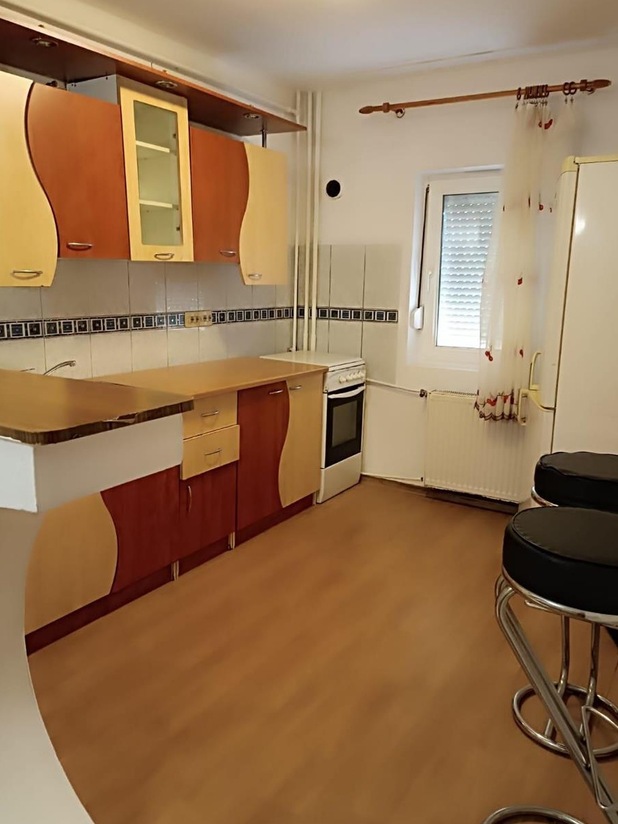 De inchiriat 2 camere parter confort 1 zona Bucovina