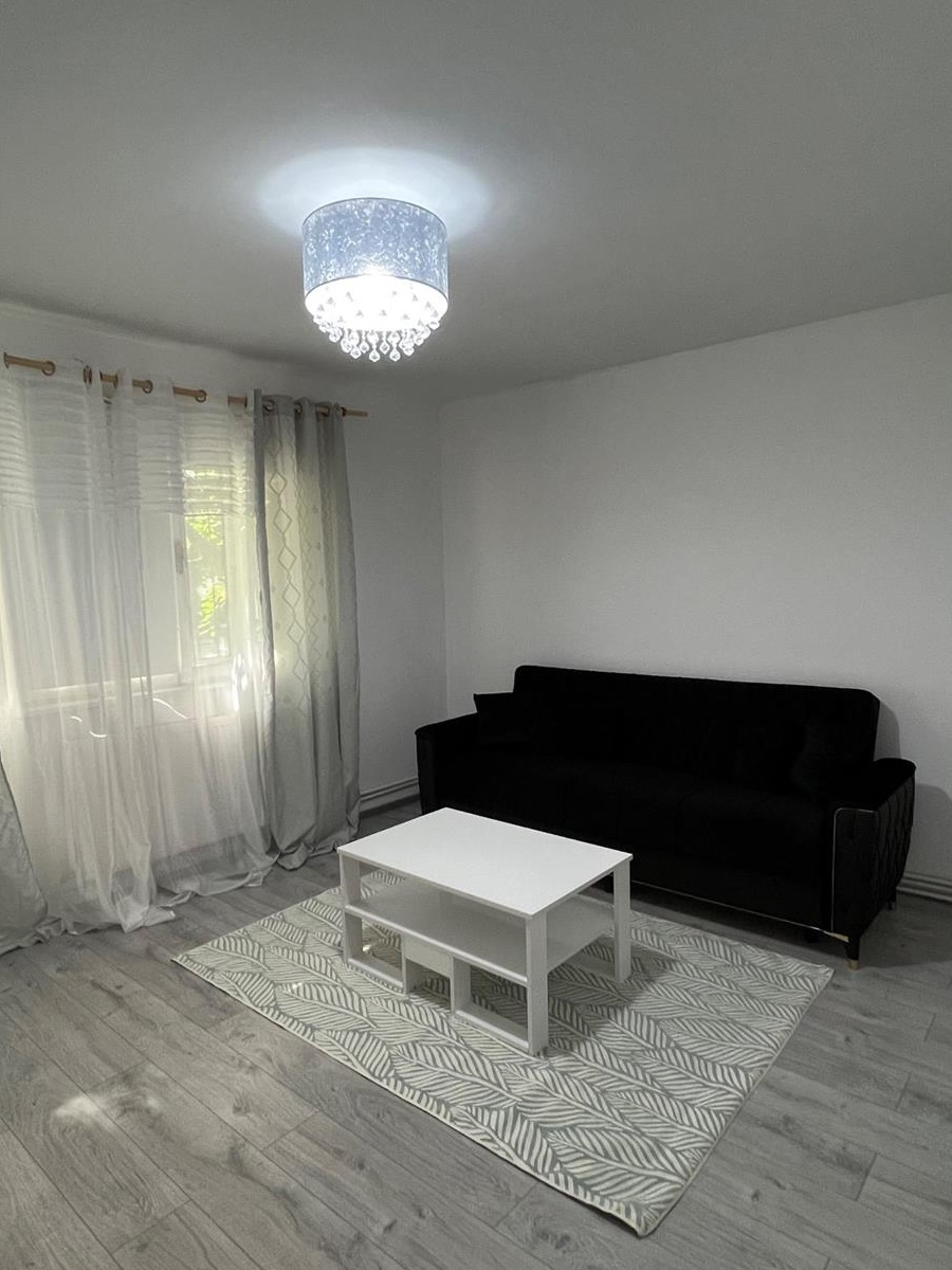 De inchiriat apartament zona Sala Olimpia