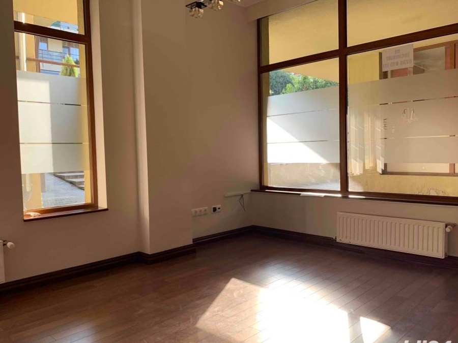 De inchiriat spatiu comercial ultracentral