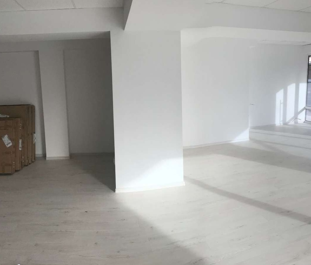 De inchiriat spatiu parter 68 mp (depozitare, producție)