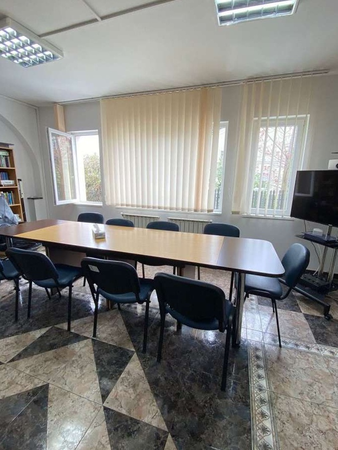 DE INCHIRIAT VILA /BIROURI - Zona Str. Republicii