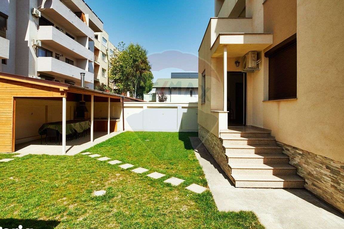 DE INCHIRIAT VILA CU 7 CAMERE IN MAMAIA NORD