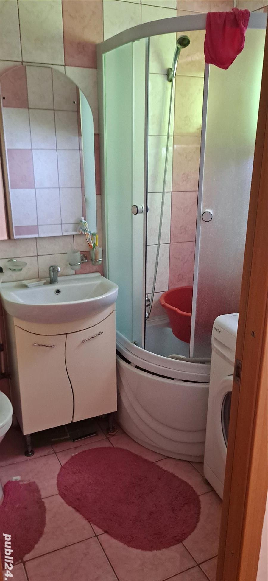 De vânzare apartament 3 camere