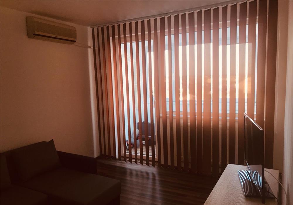 De vanzare apartament 3 camere    zona  Stadion