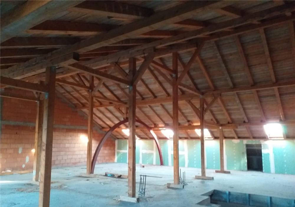 De vanzare casa la rosu Strada Mistral 25