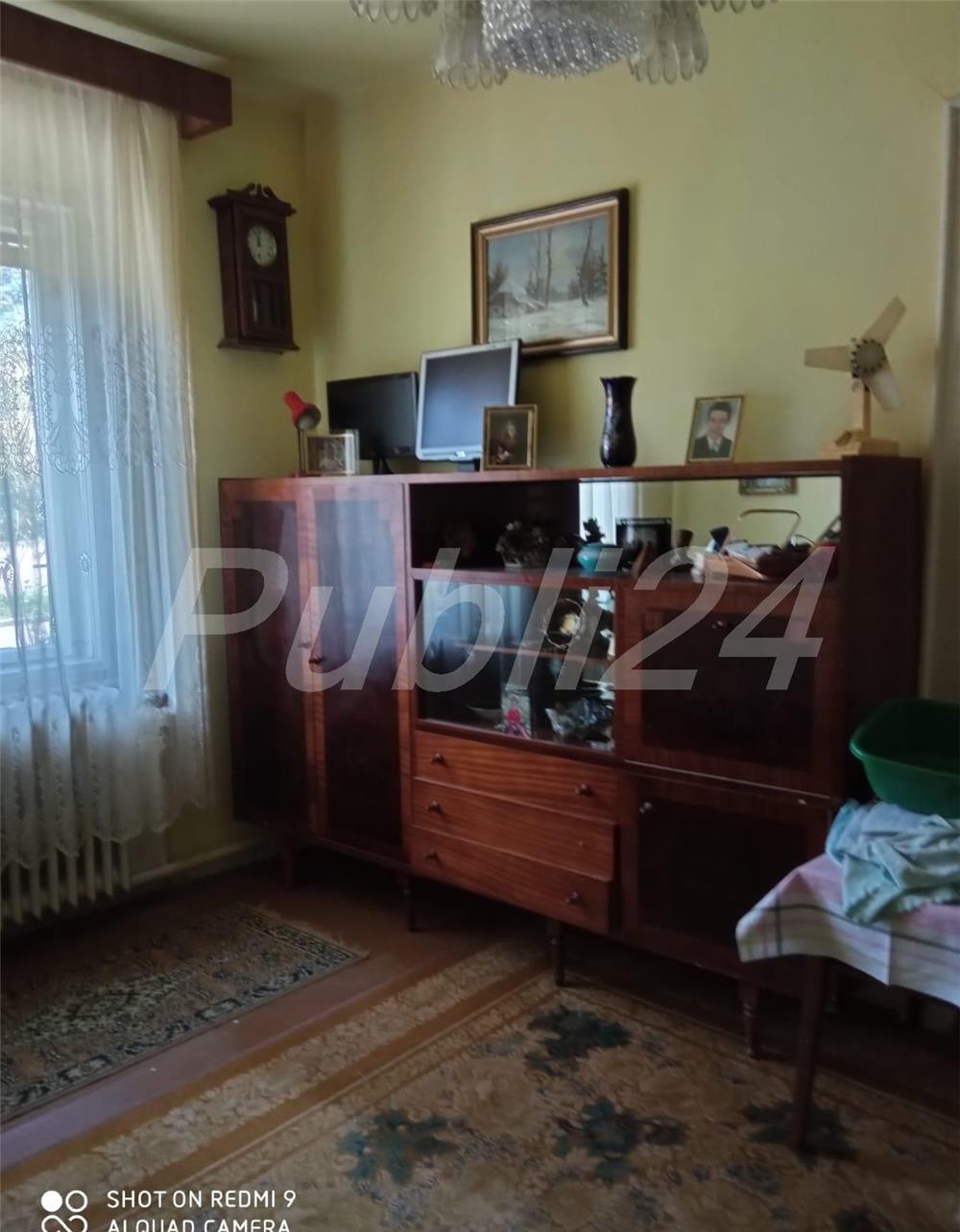 De vânzare casă pe 3 nivele în Calea Lipovei