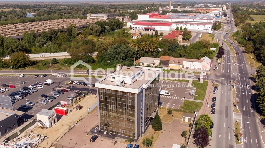De vanzare cladire cu functiuni mixte