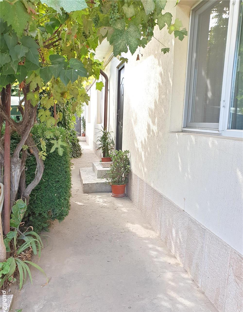 De vânzare/ de închiriat casă,  4 camere