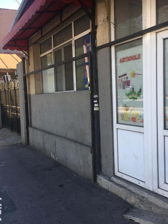 DE VANZARE DOUA SPATII COMERCIALE CASA P+1 SI FIRMA CU SALON DE INFRUMUSETARE