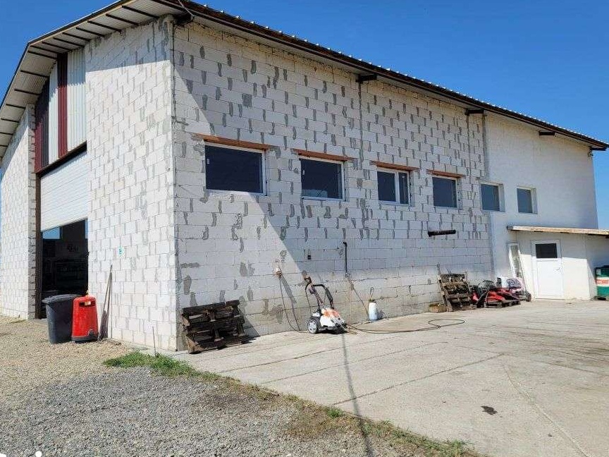 De Vanzare Hala 300 m2 Odoreu