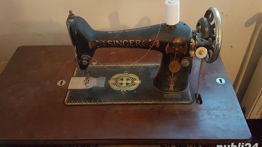 De vanzare masina de cusut colectia Singer