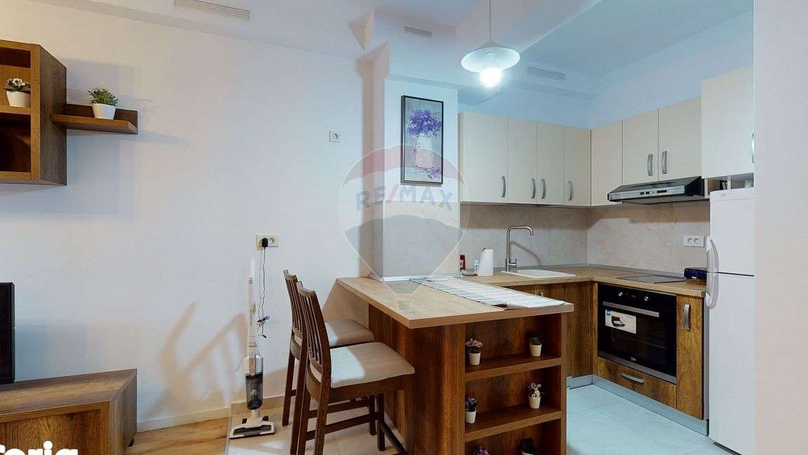 De vanzare studio Aviatiei cu terasa
