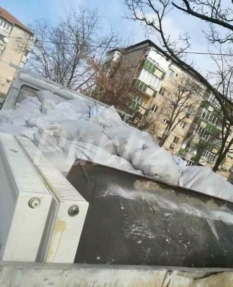 Debarasez subsoluri poduri anexe