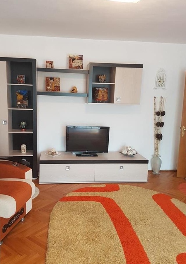 decomandat, centrala pe gaze, zona Dacia