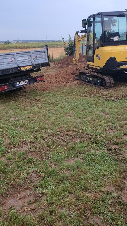 Decopertari apartamente,demolari case,caram moloz