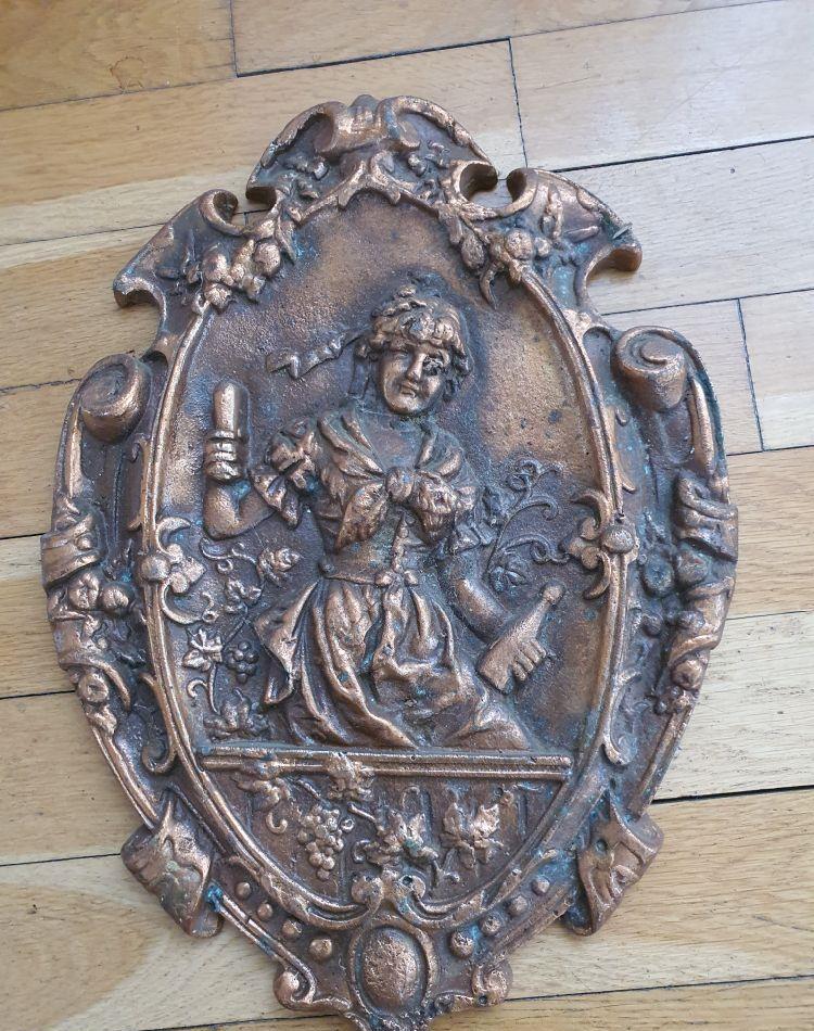 Decor de perete din bronz