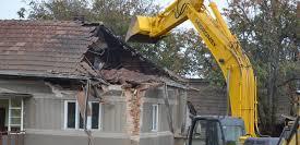 Demolam case Galati,lasam teren liber pentru constructie.
