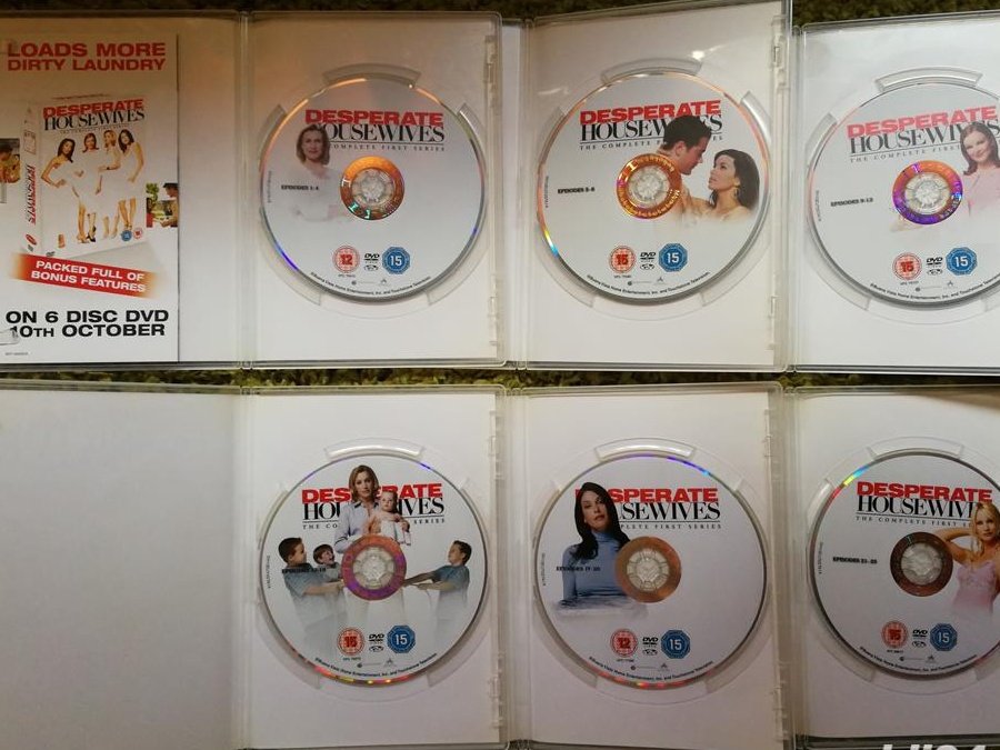 Desperate Housewives (neveste disperate) - 6 DVD - Primul sezon