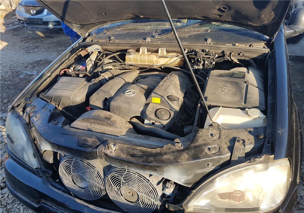 Dezmembram Mercedes ML W163 3.2 benzina 2000-2001