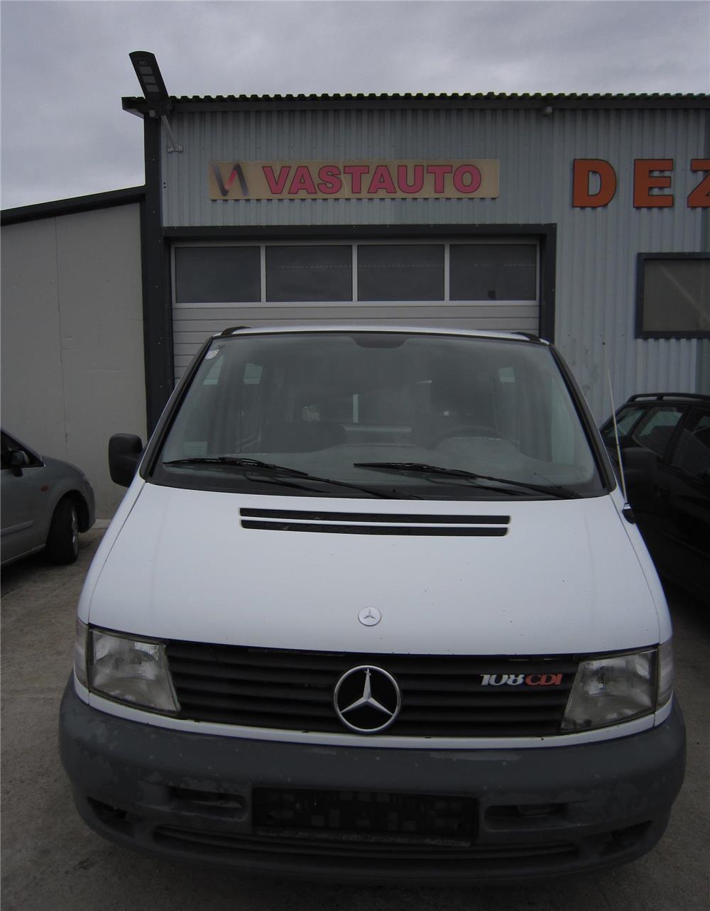 Dezmembram Mercedes Vito 638 2.2 CDI an 1998-2003