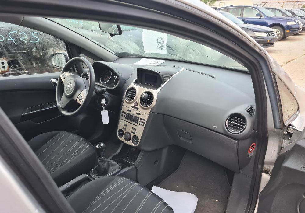 Dezmembram Opel Corsa 1.3 CDTI 55 kW / 75 HP an 2008 Corsa D 1.3CDTI. orice piesa
