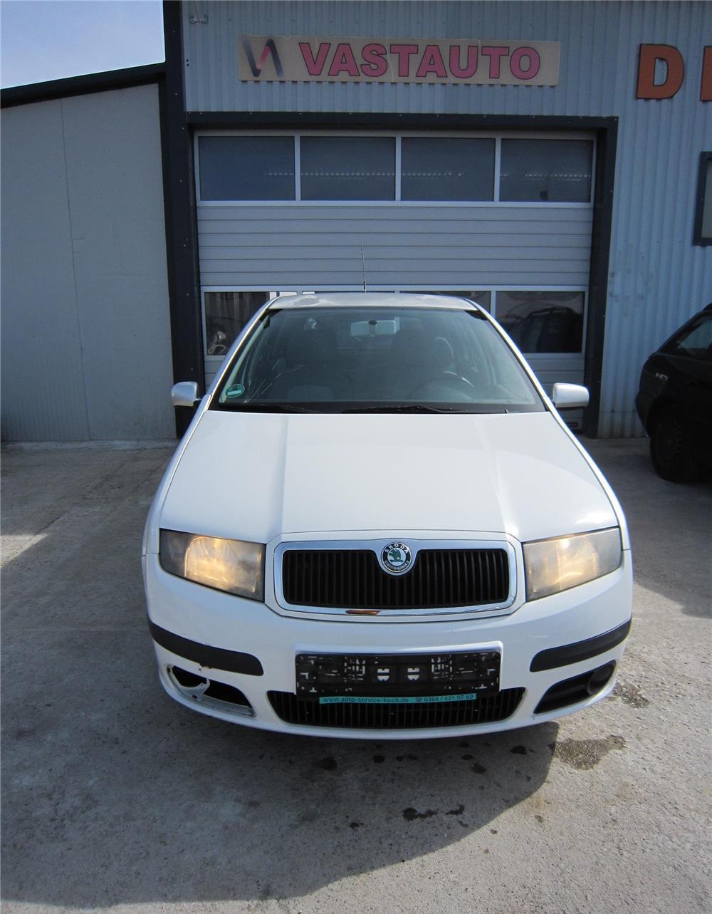 Dezmembram SKODA FABIA 1.4 I COD MOTOR AUA 2001-2008