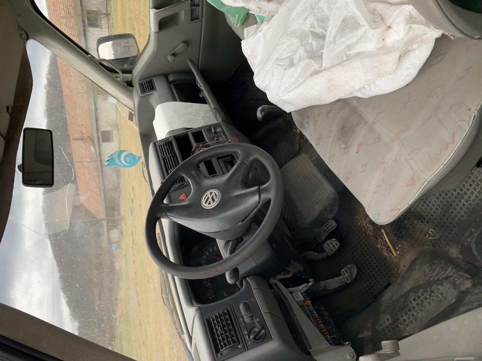 Dezmembram Volskwagen Trasporter TDI