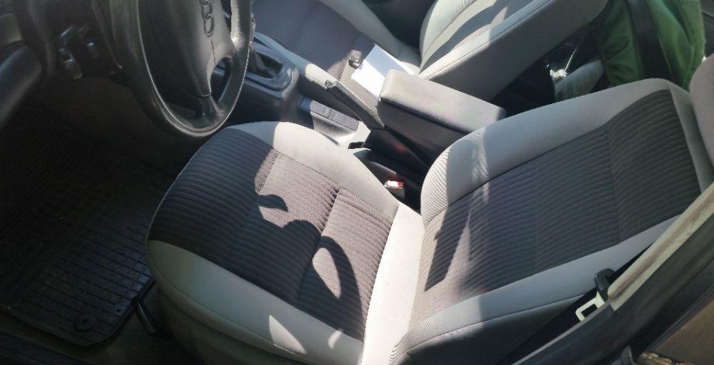 Dezmembrez Audi A4 B5 1.6ADP