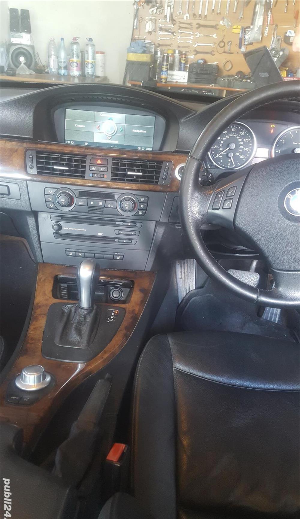 dezmembrez bmw e90