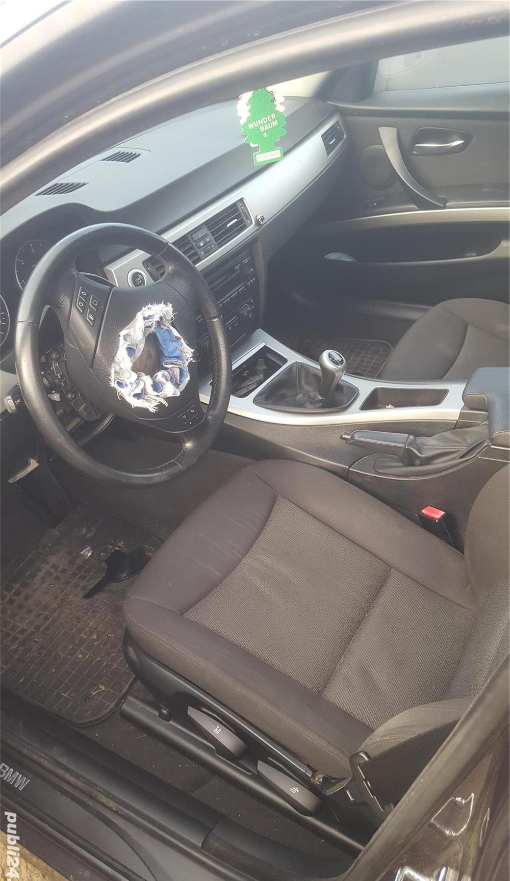 dezmembrez bmw e90
