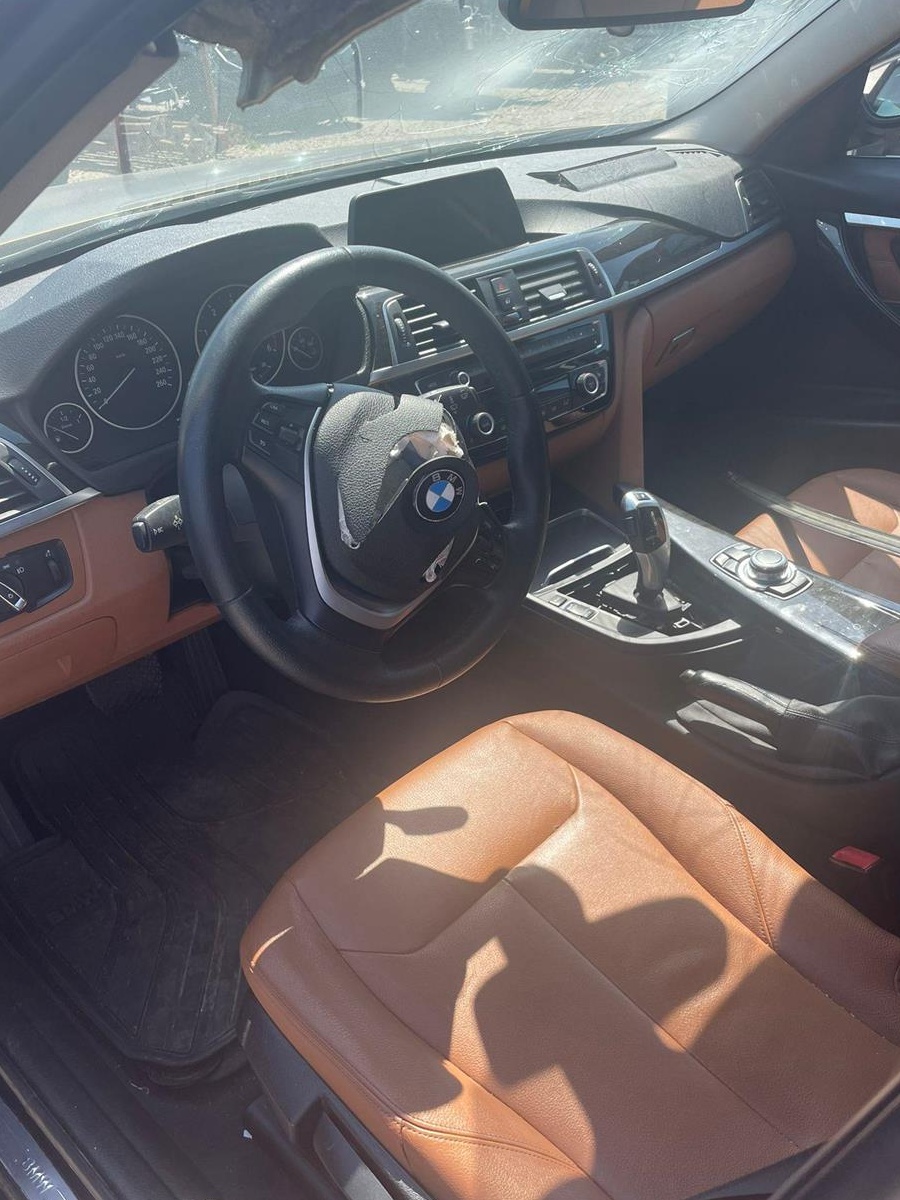 dezmembrez bmw f30 facelift 2016 2.0d euro6 xdrive autoamat 84000km