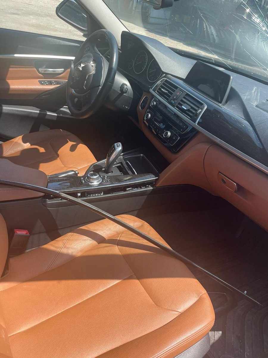 dezmembrez bmw f30 facelift 2016 2.0d euro6 xdrive autoamat 84000km