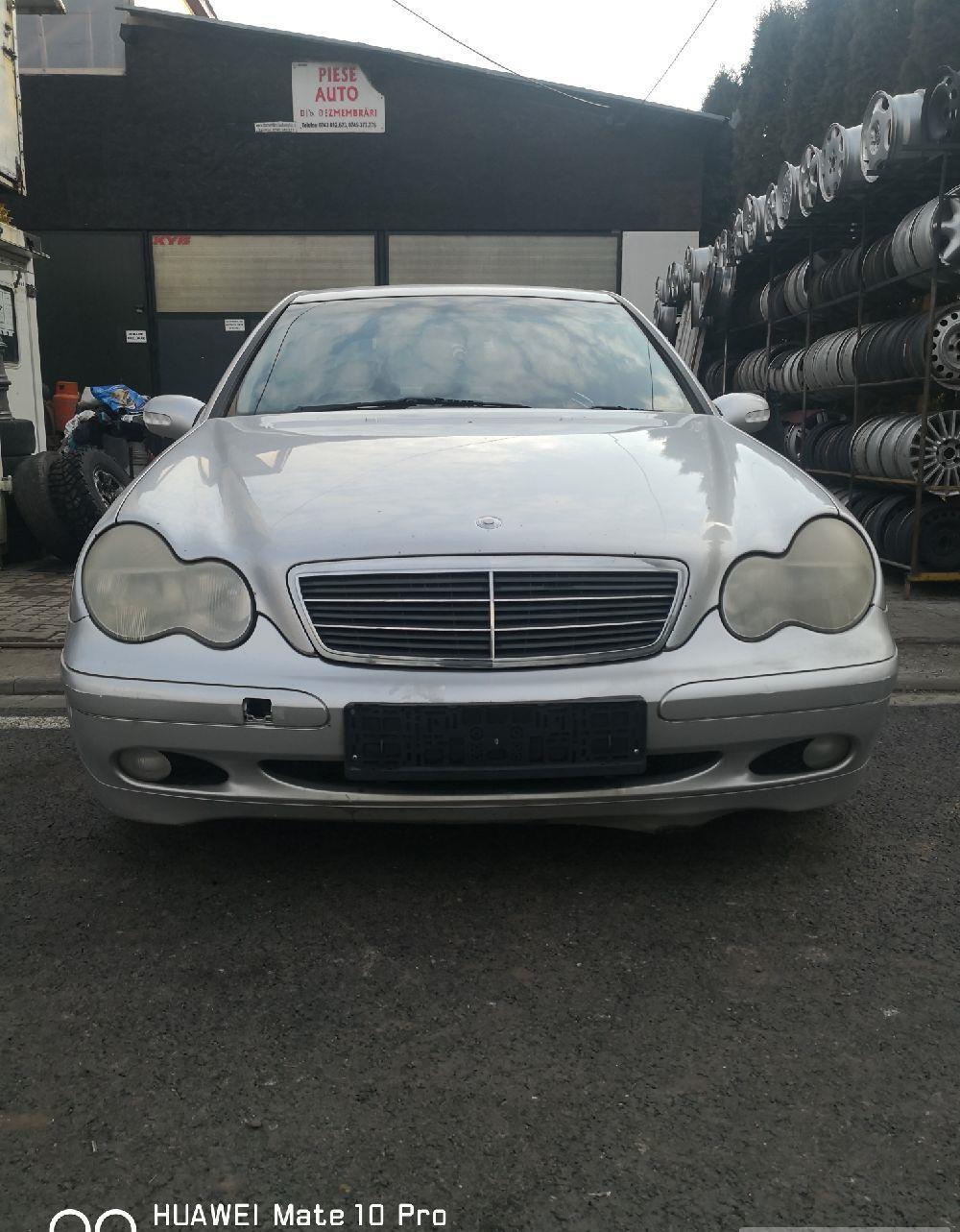 Dezmembrez C 220 cdi