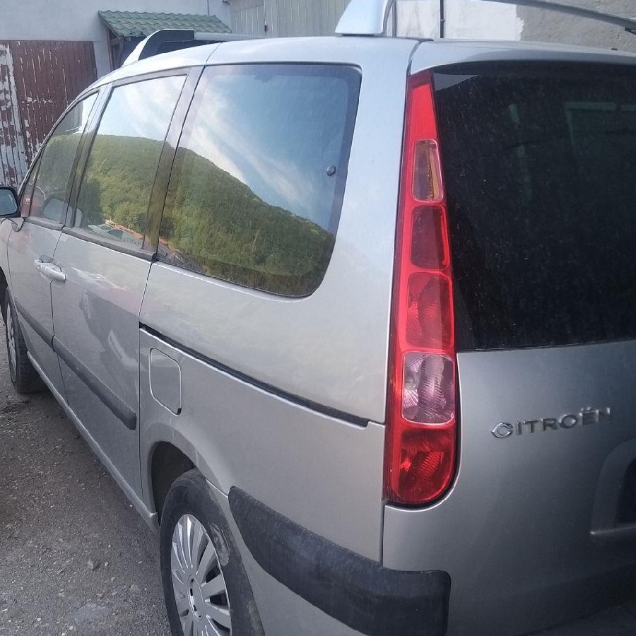 Dezmembrez Citroen C8, Diesel 2.2, 2004.