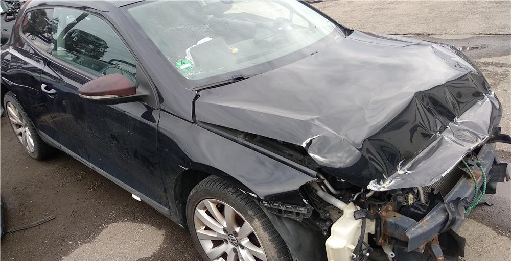 Dezmembrez / dezmembrari piese auto VW SCIROCCO 2.0TDI  motor CFHC cutie NFP 197.000 km