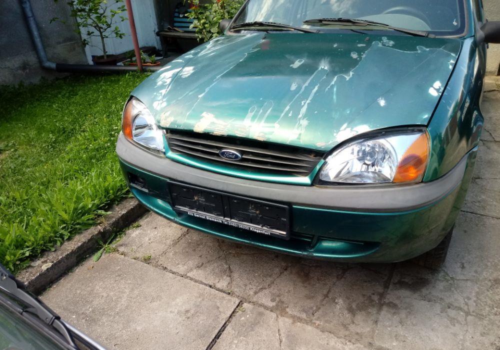 Dezmembrez Ford Fiesta 1.8 Diesel an 2001