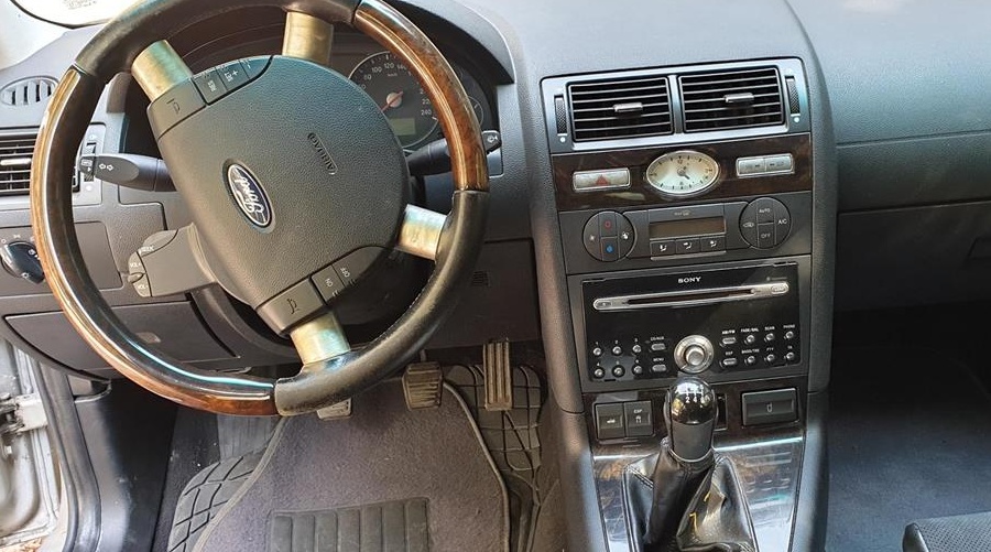 Dezmembrez Ford Mondeo 2.0  TDCI