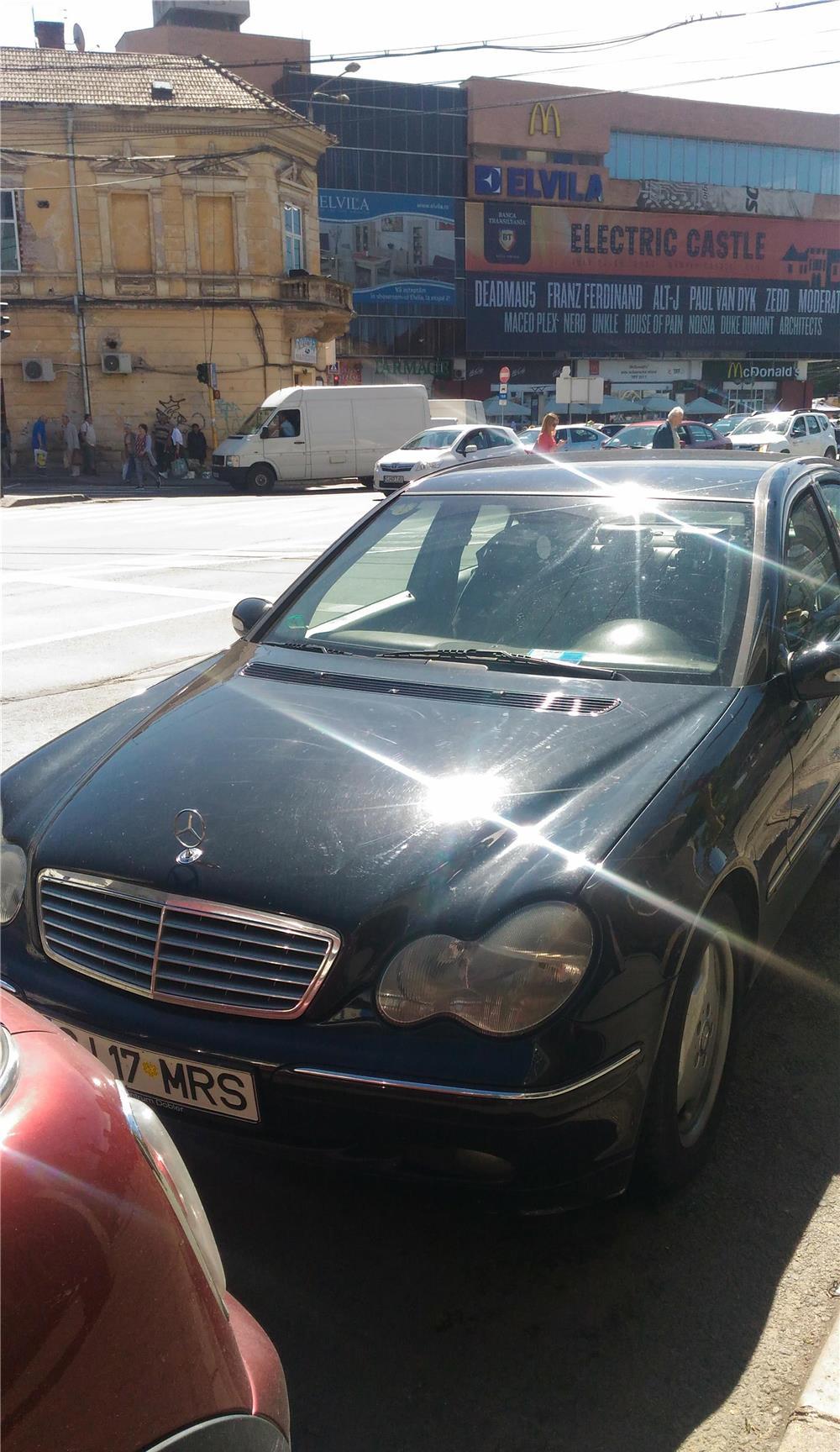 Dezmembrez Golf 4 tdi, Opel Corsa 1,2 benzină cutie semiautomata,  și Mercedes C clas, 2.2 cdi.