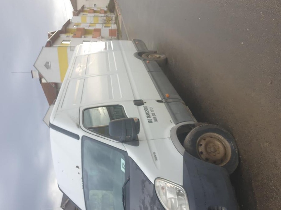 Dezmembrez iveco