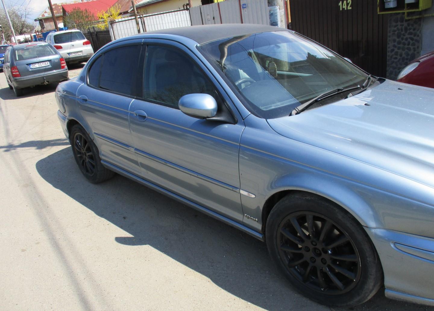 Dezmembrez Jaguar X-type (X400) 2.0 disel-benzina