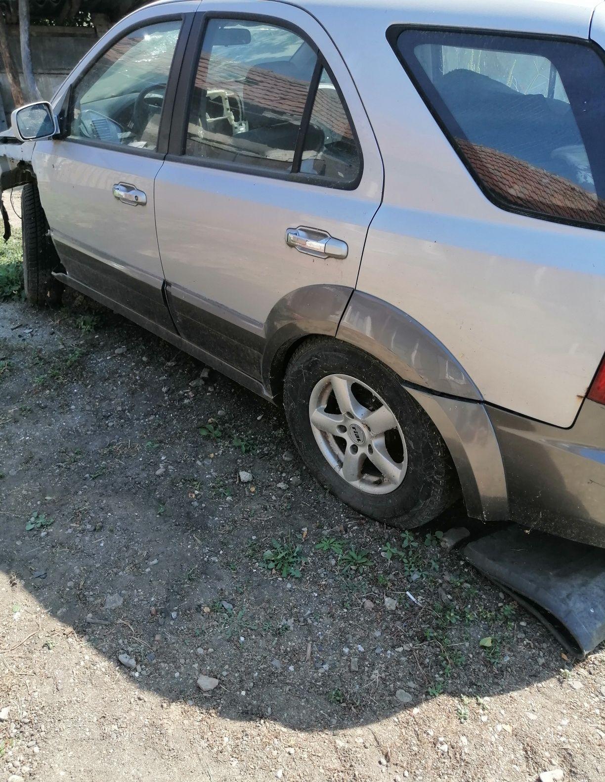 Dezmembrez Kia sorento